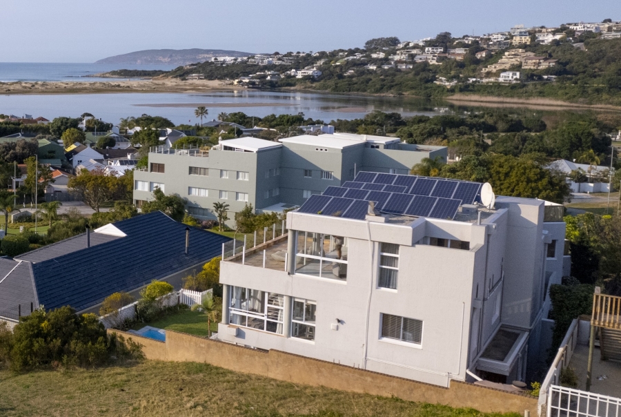 9 Bedroom Property for Sale in Poortjies Western Cape